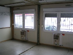 Innenansicht 1: Doppelbüro, Fenster, Gasheizung